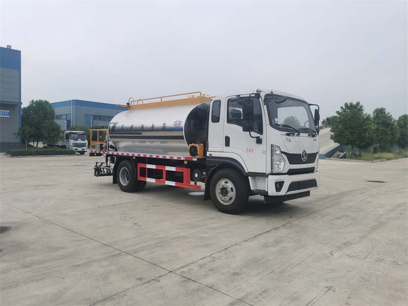 陜汽軒德8.33方智能型瀝青灑布車(chē)