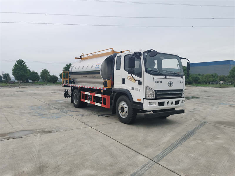解放8.75方智能型瀝青灑布車(chē)