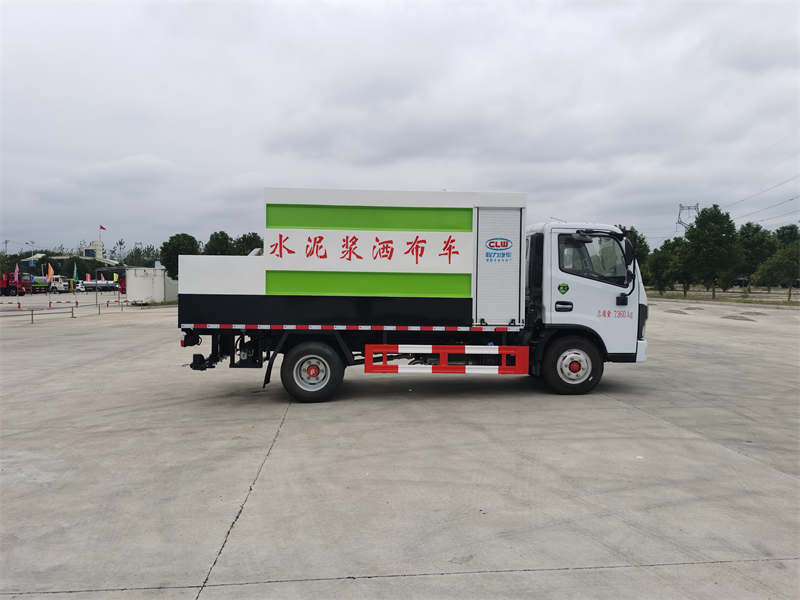 東風(fēng)多利卡水泥凈漿灑布車(chē)圖片3