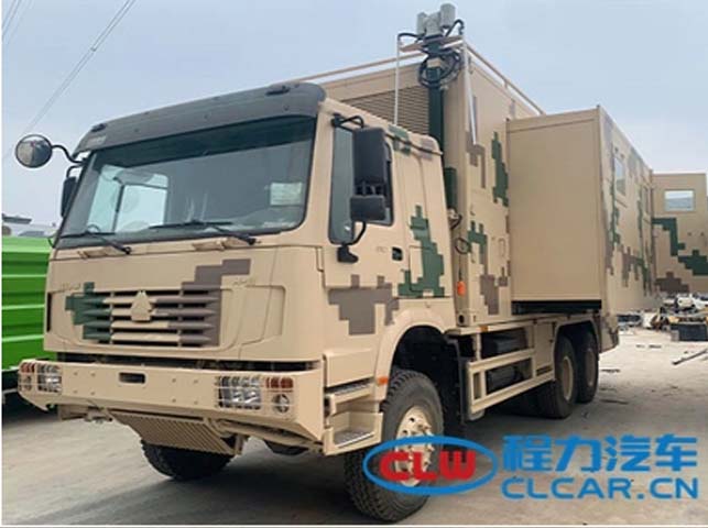 重汽6*6通訊指揮車(chē)圖片3